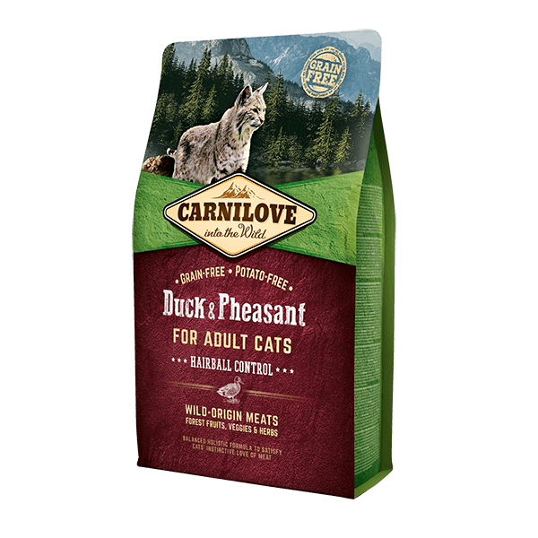 Carnilove Duck & Pheasant cat food. Wildcat on a hill, 