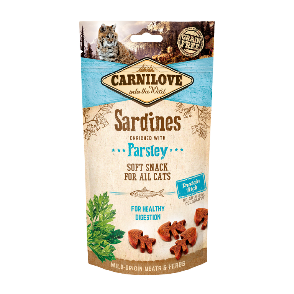 Sardine & parsley Carnilove cat treats; labeled grain-free, healthy digestion; fish-shaped treats and parsley shown.